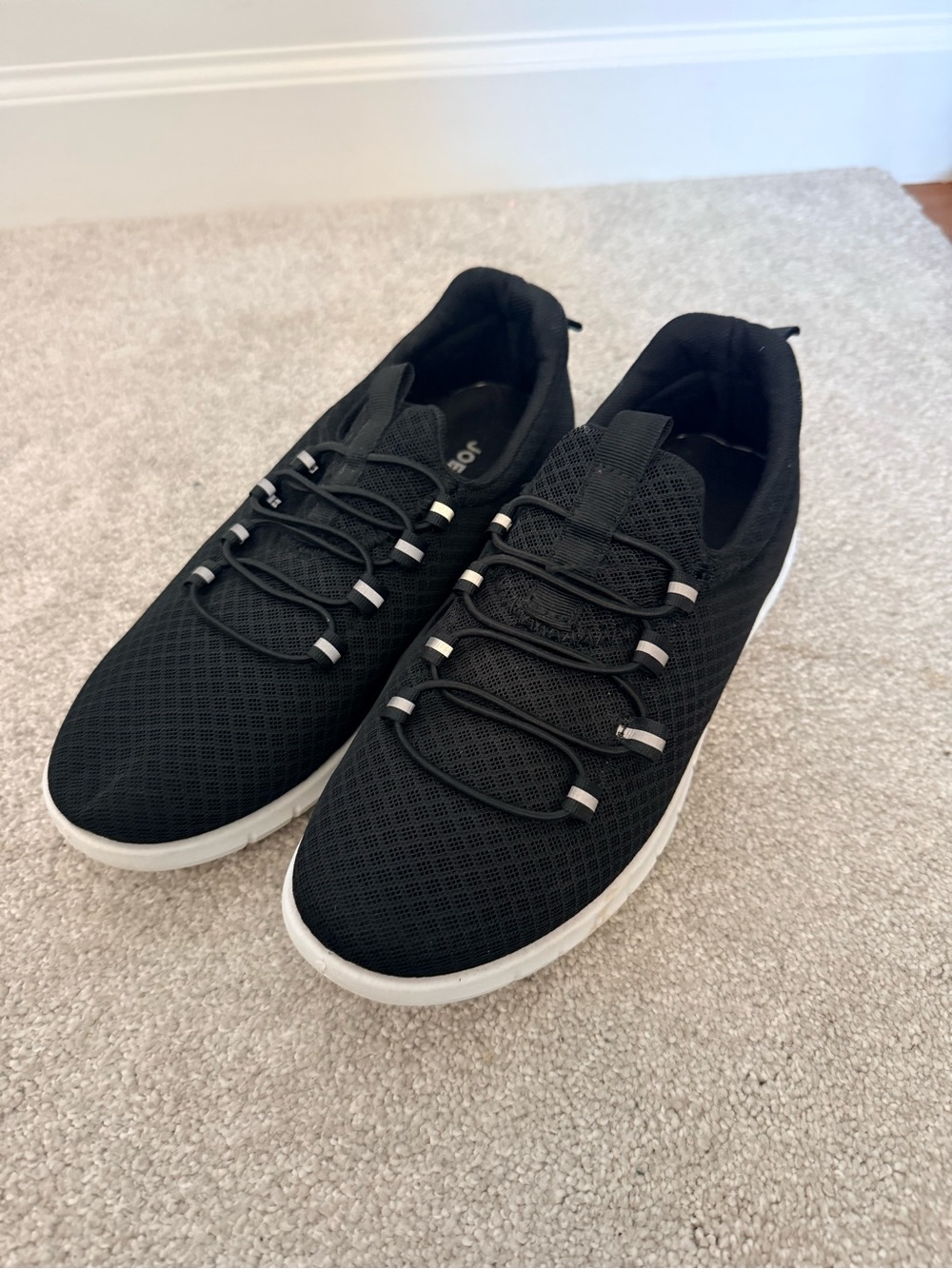 Joe fresh ladies laceless running shoes size 6